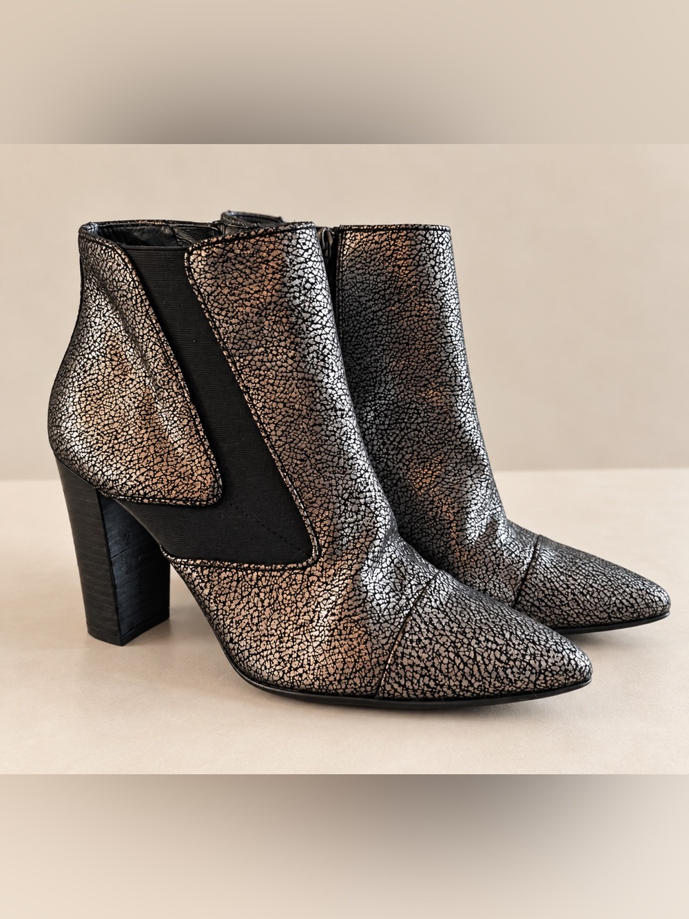 Donald J Pliner Metallic Silver Crackle Leather Chelsea Ankle Boots 6.5